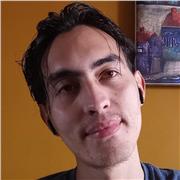 Licenciado en física y maestrante en Astrofísica con 3+ años impartiendo clases a jóvenes y adultos